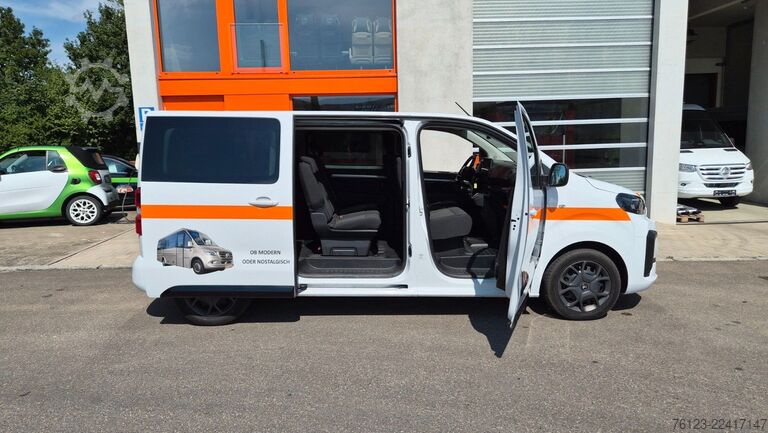 Kleinbus CITROEN SpaceTourer Opel Zafira Plus M 9 Sitzer