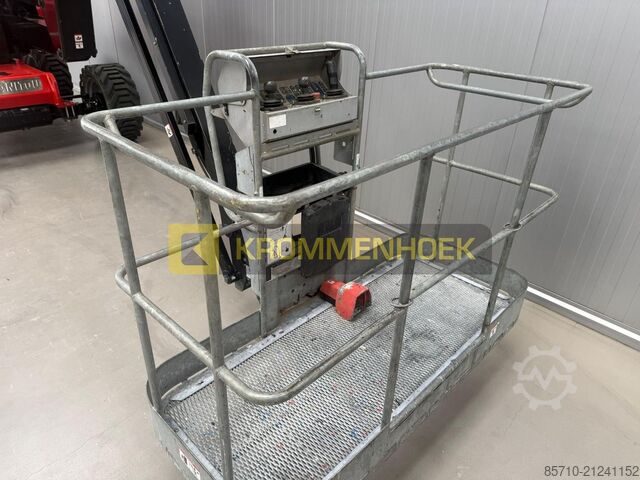 פלטפורמת עבודה טלסקופית מפרקית Manitou 180 ATJ