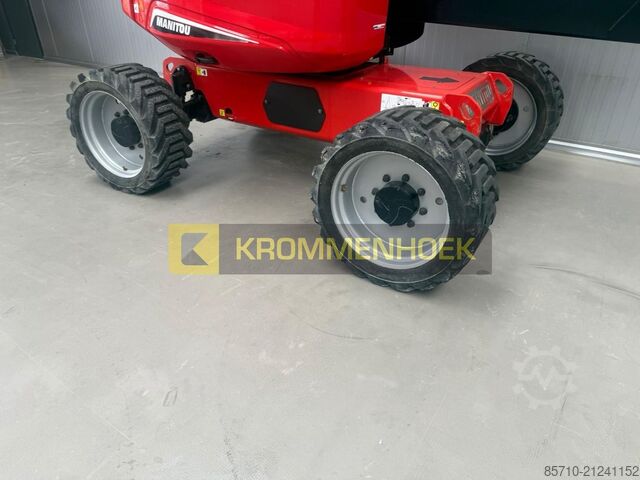פלטפורמת עבודה טלסקופית מפרקית Manitou 180 ATJ