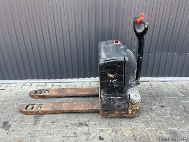 Niederhubwagen Linde T16