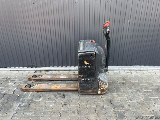 Niederhubwagen Linde T16