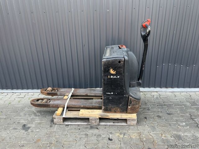 Niederhubwagen Linde T16