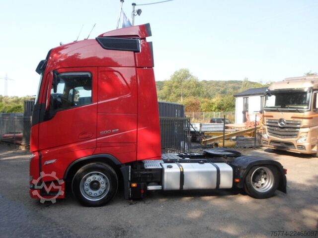Trattore stradale volumetrico VOLVO FH 500/ Globetrotter/ Low Deck