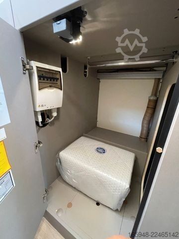 Autocaravana semi-integrada BÜRSTNER Campeo TD 691 G | Autom. | Solar | Markise |