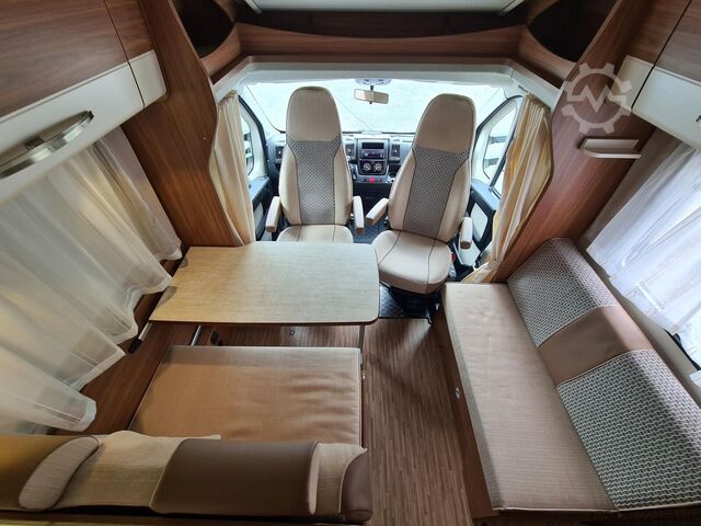 Caravana semiintegrada CARADO T 345 *SAT + TV*Panorama-Dach*Markise*AHK*