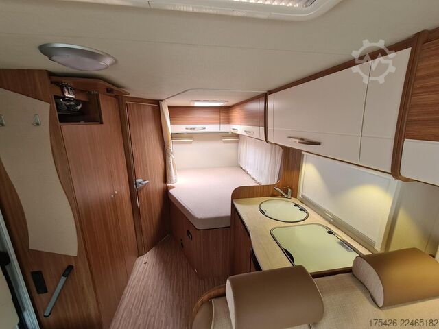Caravana semiintegrada CARADO T 345 *SAT + TV*Panorama-Dach*Markise*AHK*