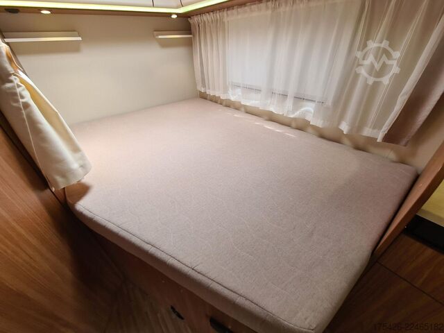 Caravana semiintegrada CARADO T 345 *SAT + TV*Panorama-Dach*Markise*AHK*