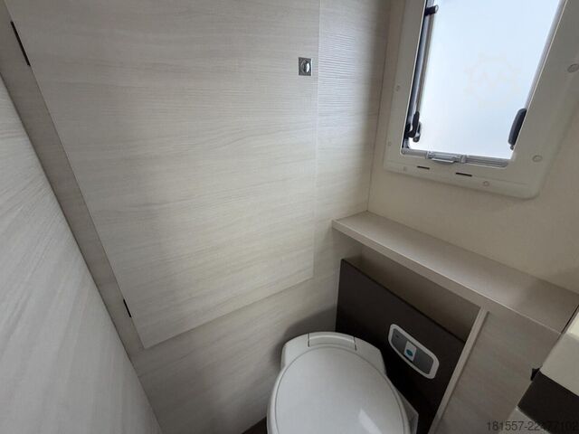แคมเปอร์กึ่งบูรณาการ CHAUSSON Welcome 737 Klima, SAT/TV, Solar