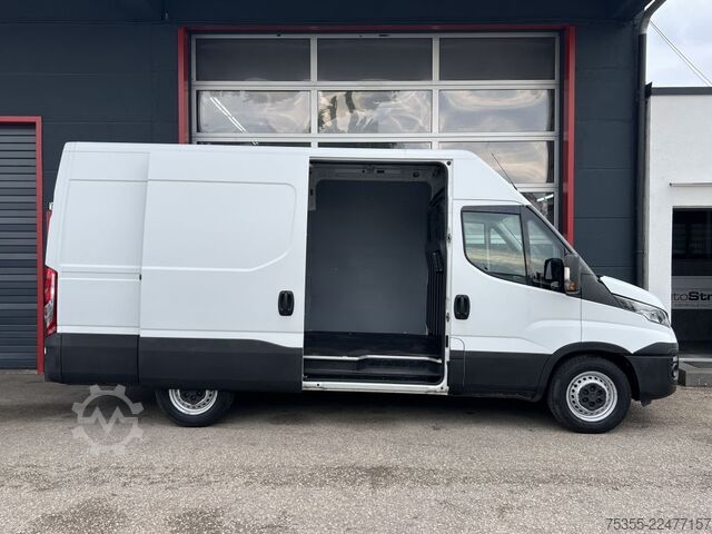 Kombi s visokim krovom IVECO Daily 35S12 Klimaanlage 3-Sitzer 270° Hecktüren