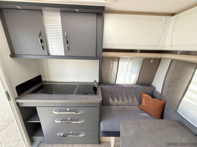 Caravana HOBBY De Luxe 400 SFe Modelljahr 2027 ausgestellt!