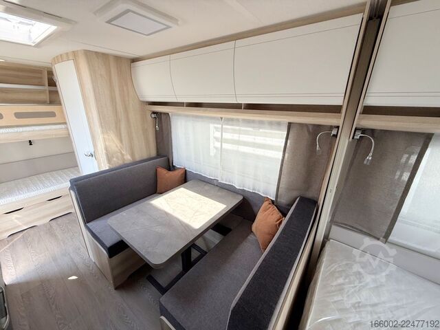 Caravana HOBBY De Luxe 490 KMF Modelljahr 2027 ausgestellt!