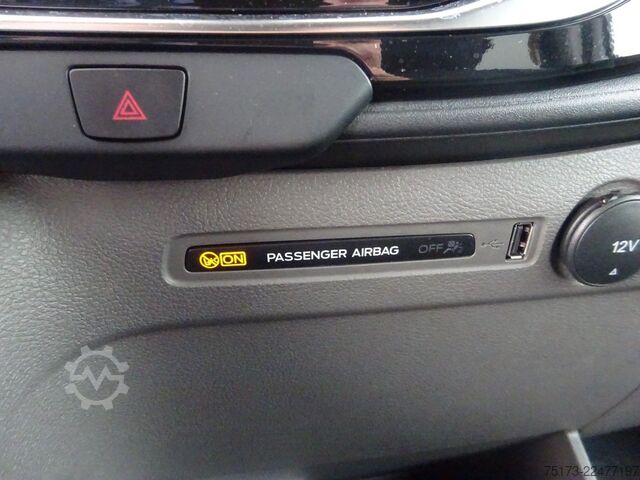 Minibus FORD Transit Kombi 350 L2H2 Trend Autm SYNC4 ACC Kam