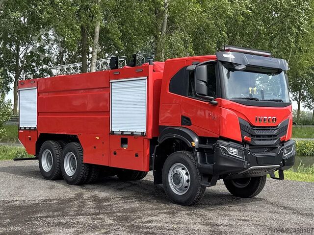 Löschfahrzeug Iveco T-Way AT380T47WH Fire Fighter Truck