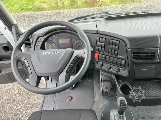 Kipper Iveco Trakker AD410T42H Tipper Truck