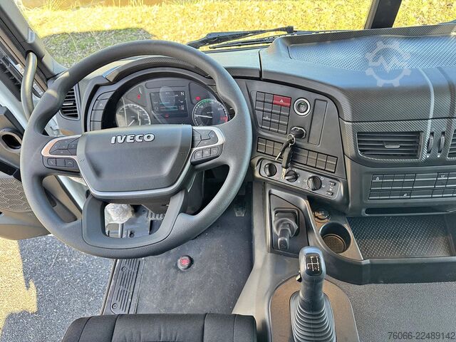 Standard-SZM Iveco T-Way AT720T47TH Tractor Head (10 units)