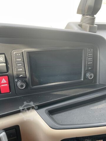 Camião de caixa fechada MAN TGL 12.250 Koffer Ladebordwand BÄR Navi
