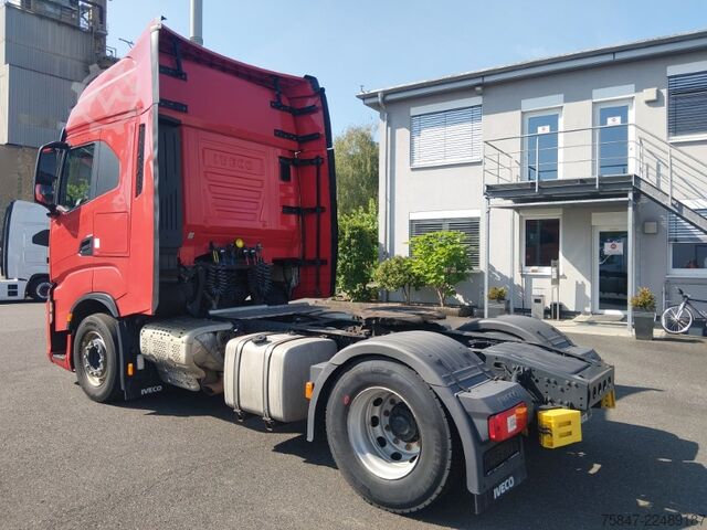 标准牵引车头 Iveco S-Way AS 440 S 49 T/FP Standklima Navi