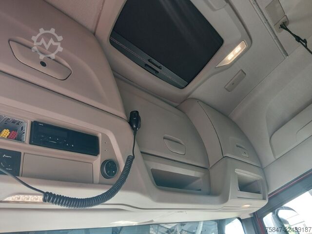 标准牵引车头 Iveco S-Way AS 440 S 49 T/FP Standklima Navi