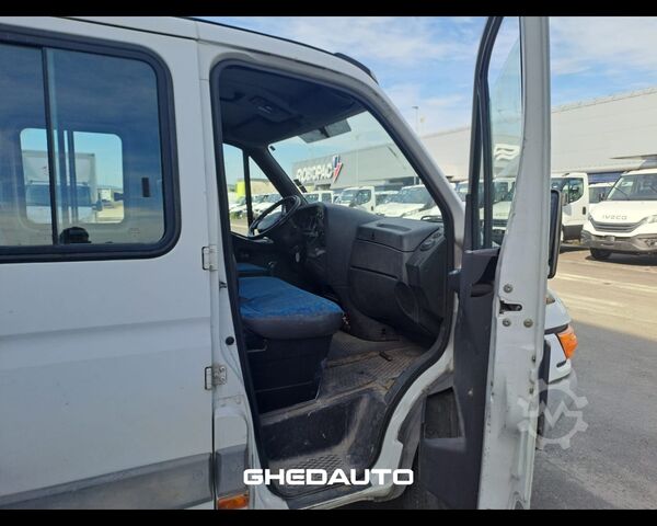 मिनिबस IVECO 35C11 - CENTINA  ALZA E ABBASSA