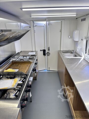 Prodajni voziček / tovornjak s hrano Mercedes-Benz Foodtruck, Imbisswagen, Food Truck mit neuer Küche und Ausstattung