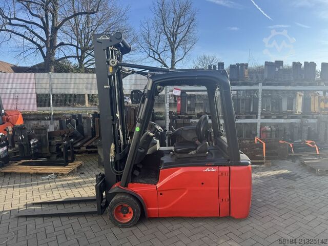 Električni viljuškar na 3 kotača Linde E20L-02