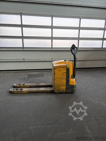 Transpalete electrice Jungheinrich EJE 225