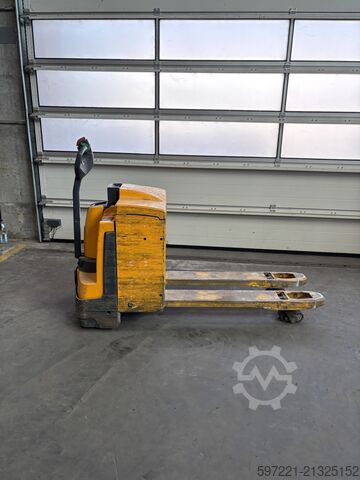 Transpalete electrice Jungheinrich EJE 225