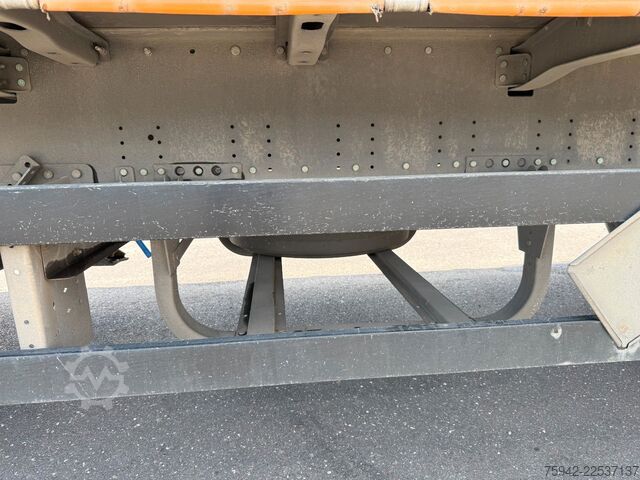 Open semitrailer with tarp SCHMITZ CARGOBULL SCS 24/L EDSCHA XL GETRÄNKE