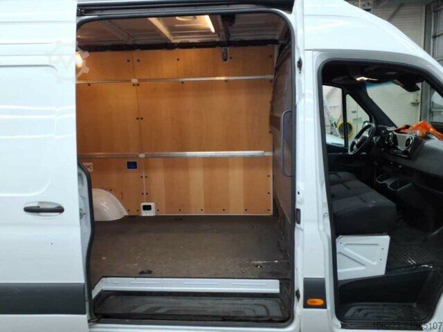 Furgoneta Mercedes-Benz Sprinter 317 CDI,L2H2,Automatik,Kamera,LED