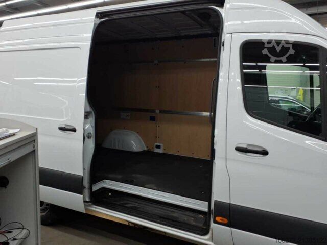 Furgoneta Mercedes-Benz Sprinter 317 CDI,L2H2,Automatik,Kamera,LED