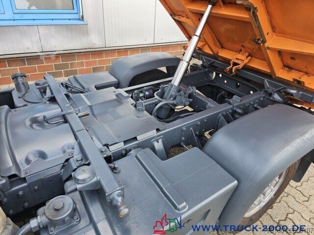 Furgoneta de caja alta Multicar M 31 C 4x4 3S. Kipper + Kommunalplatte + 2x AHK