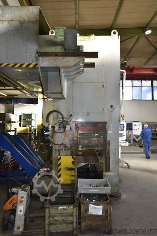 Edelhoff DARRW 2/400 עם מערכת מסוע Edelhoff DARRW 2/400