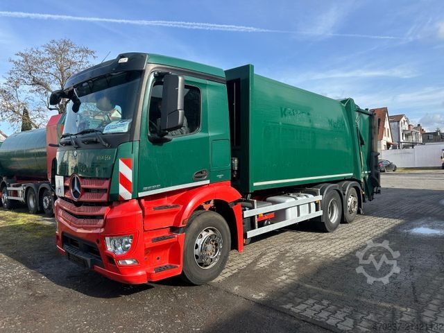 Kamion i plehrave MERCEDES-BENZ Actros 2533 / Faun Variopress 524 / 5 xAuf Lager