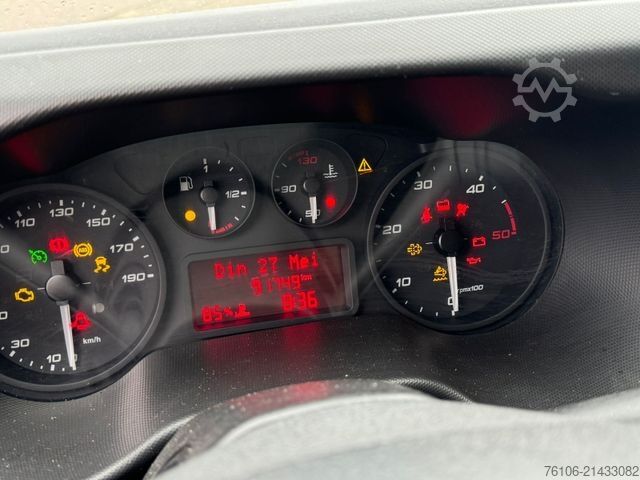 ボックスバン IVECO Daily 70C15 Koffer *Klima*Ahk*