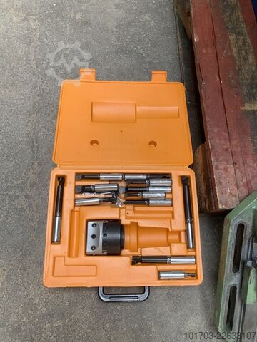 เครื่องเจาะ/เครื่องกัด Knuth Mark Super SV