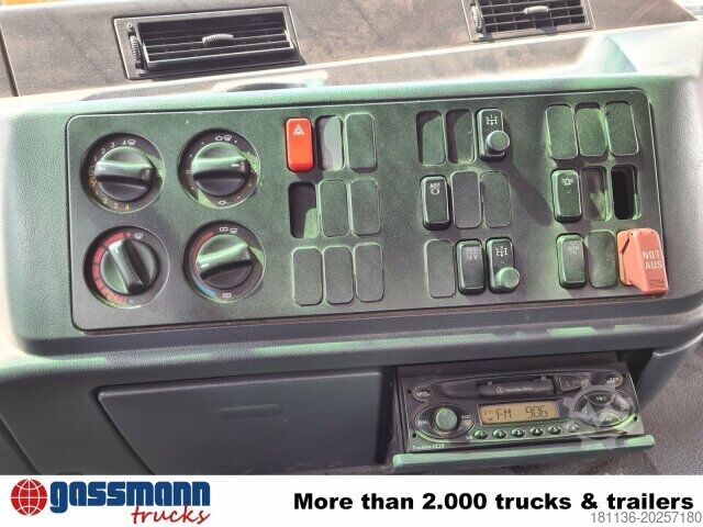 แชสซีรถบรรทุก Mercedes-Benz Actros 1835 K 4x2