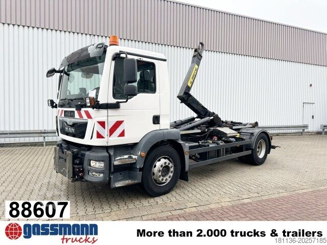 Camião porta-contentores de gancho MAN TGM 18.290 4x2 BL, Winterdienstausstattung