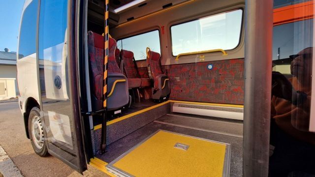 City bus MERCEDES-BENZ 2 x Vorlauffahrzeug Bürgerbus Niederflur 9 Sitze