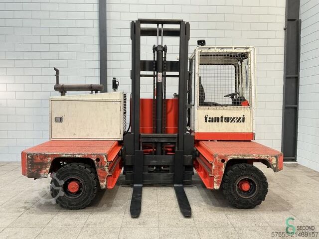 Boční nakladač na naftu Fantuzzi SF40L, rok 1995 Fantuzzi 
