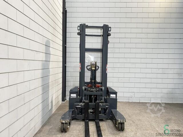 Gaffeltruck Combilift COMBI-WR4