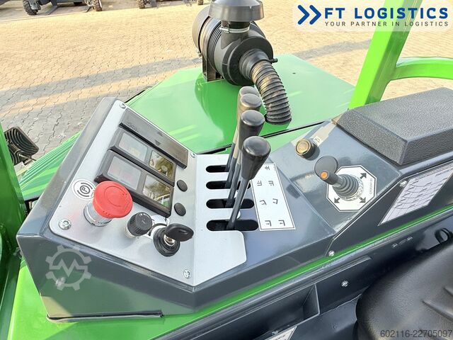 Fireveis truck Combilift CB3000 DIESEL TRIPLEX 4900 POSITIONER