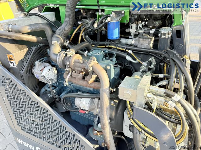 Fireveis truck Combilift CB3000 DIESEL TRIPLEX 4900 POSITIONER