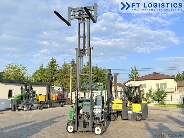 Fireveis truck Combilift CB3000 DIESEL TRIPLEX 4900 POSITIONER