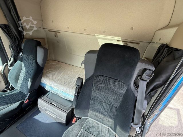 LKW mit Pritsche & Plane MERCEDES-BENZ ACTROS 1833 L Pritsche/Plane 7,30 m LBW 2.000 kg