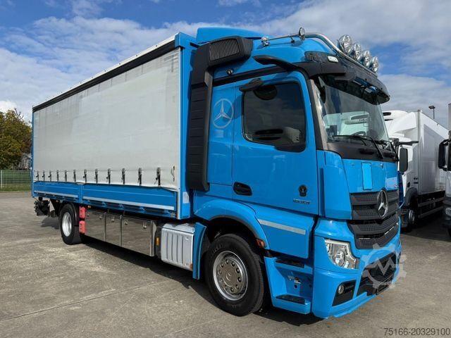 Autocarro con cassone fisso MERCEDES-BENZ ACTROS 1833 L Pritsche/Plane 7,30 m LBW 2.000 kg