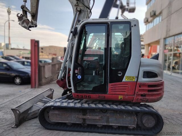 Minikaivukone Takeuchi TB290