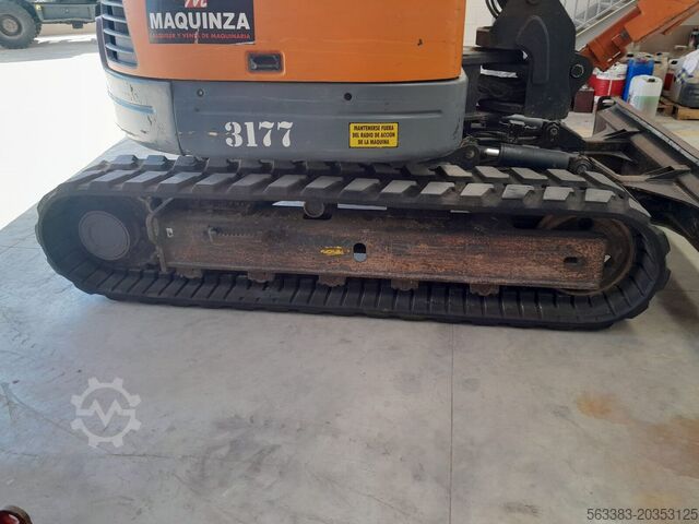 Minikaivukone Develon DX85R-7