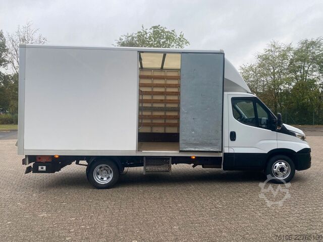 وان جعبه‌ای IVECO Daily 35C14 Hi-Matic Koffer mit Ladebordwand