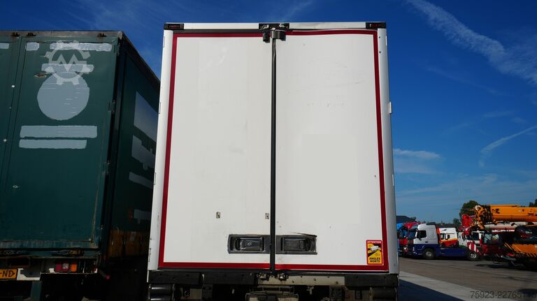  LAMBERET 3 Axle frigo trailer Carrier Vector 1950 Bi-Temp