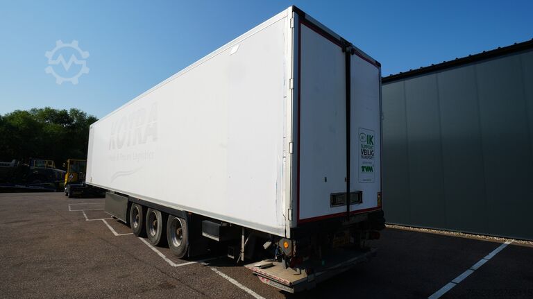  LAMBERET 3 Axle frigo trailer Carrier Vector 1950 Bi-Temp
